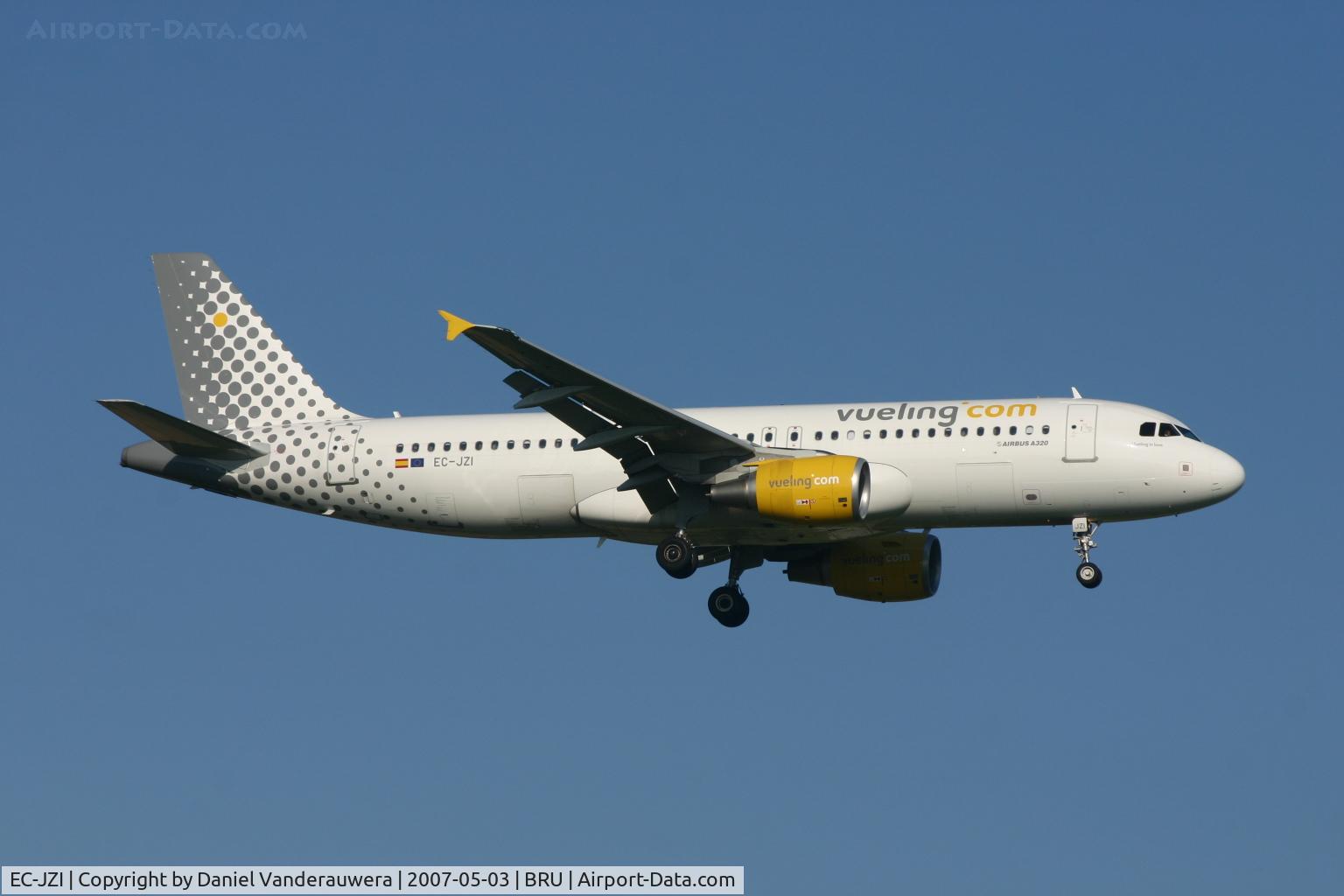 EC-JZI, 2006 Airbus A320-214 C/N 2988, arrival of flight VY5210 from BCN