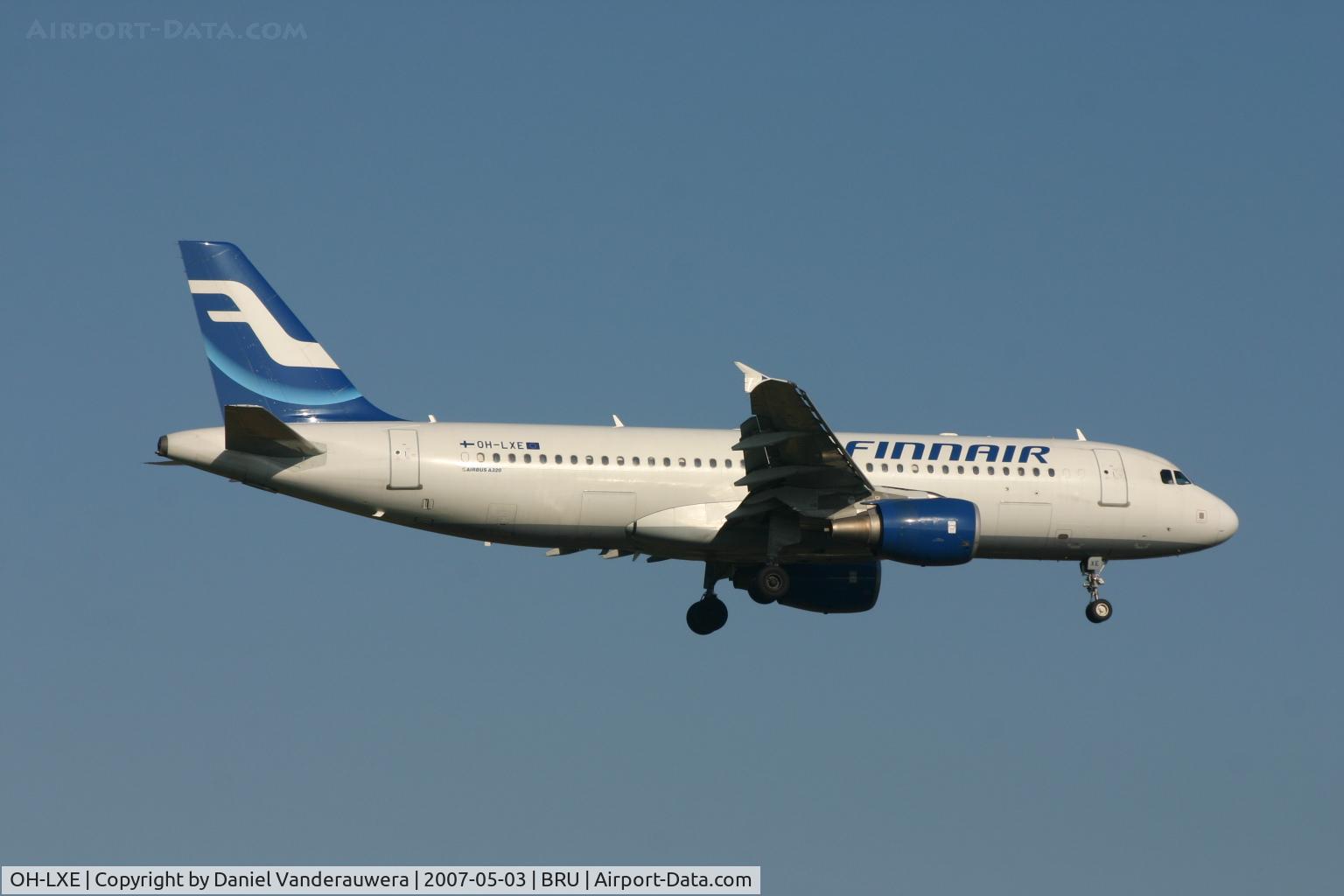 OH-LXE, 2001 Airbus A320-214 C/N 1678, flight AY811 is descending to rwy 02