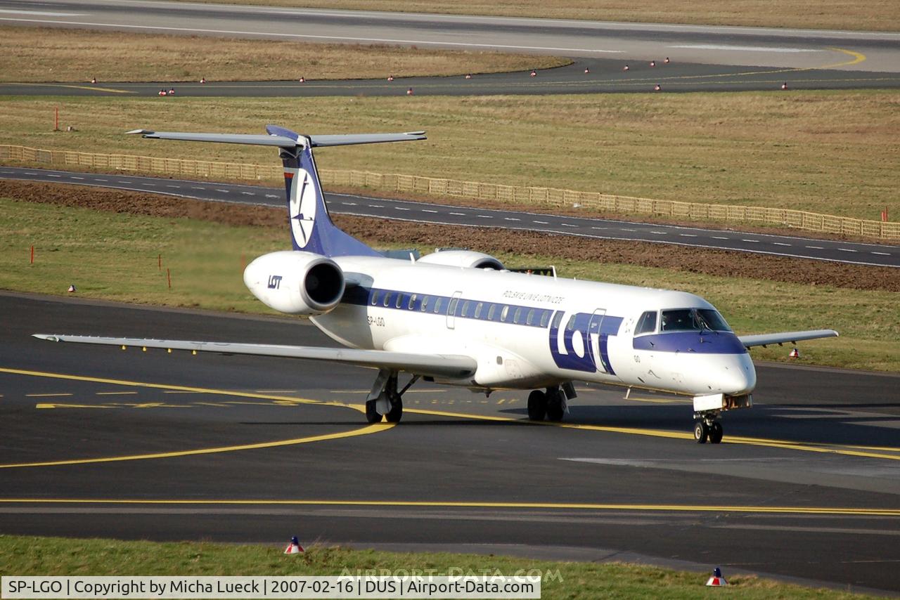 SP-LGO, 2002 Embraer EMB-145MP (ERJ-145MP) C/N 145560, Taxiing to the runway