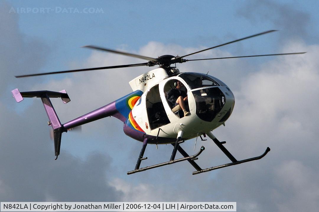 N842LA, 1983 Hughes 369E C/N 0020E, Returning with radio communications technician