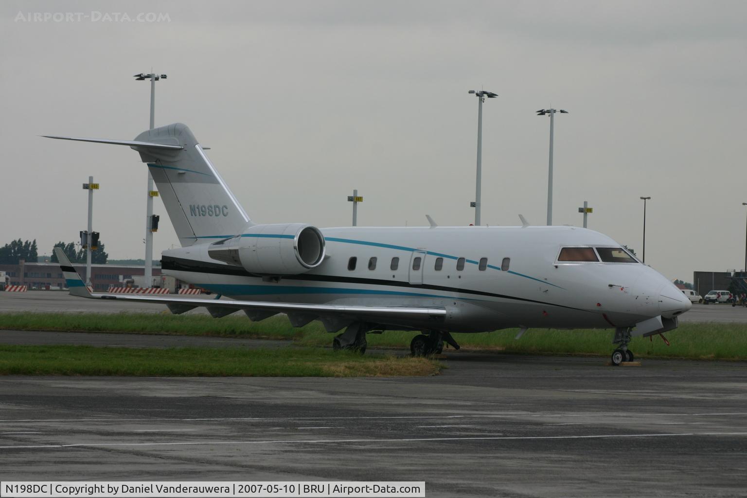 N198DC, 2001 Bombardier Challenger 604 (CL-600-2B16) C/N 5481, on ABELAG apron