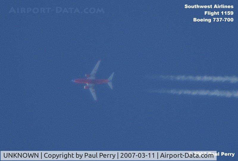 UNKNOWN, Contrails Various C/N Unknown, Hard to miss a Southwest bird, even at altitude