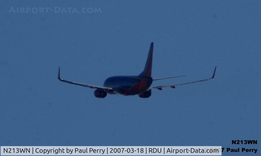 N213WN, 2005 Boeing 737-7H4 C/N 34217, Proceeding on course