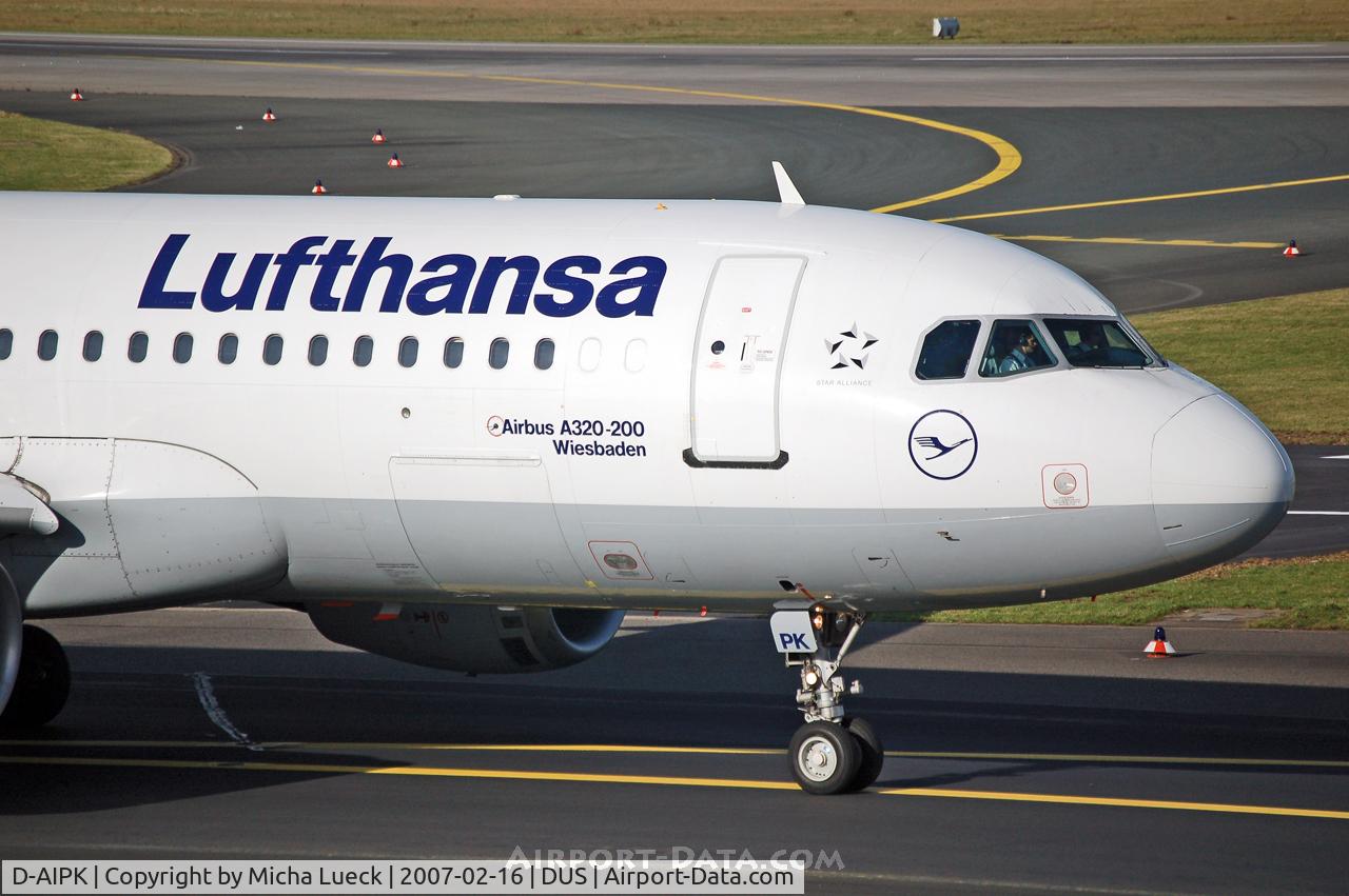 D-AIPK, 1989 Airbus A320-211 C/N 0093, Taxiing to the runway