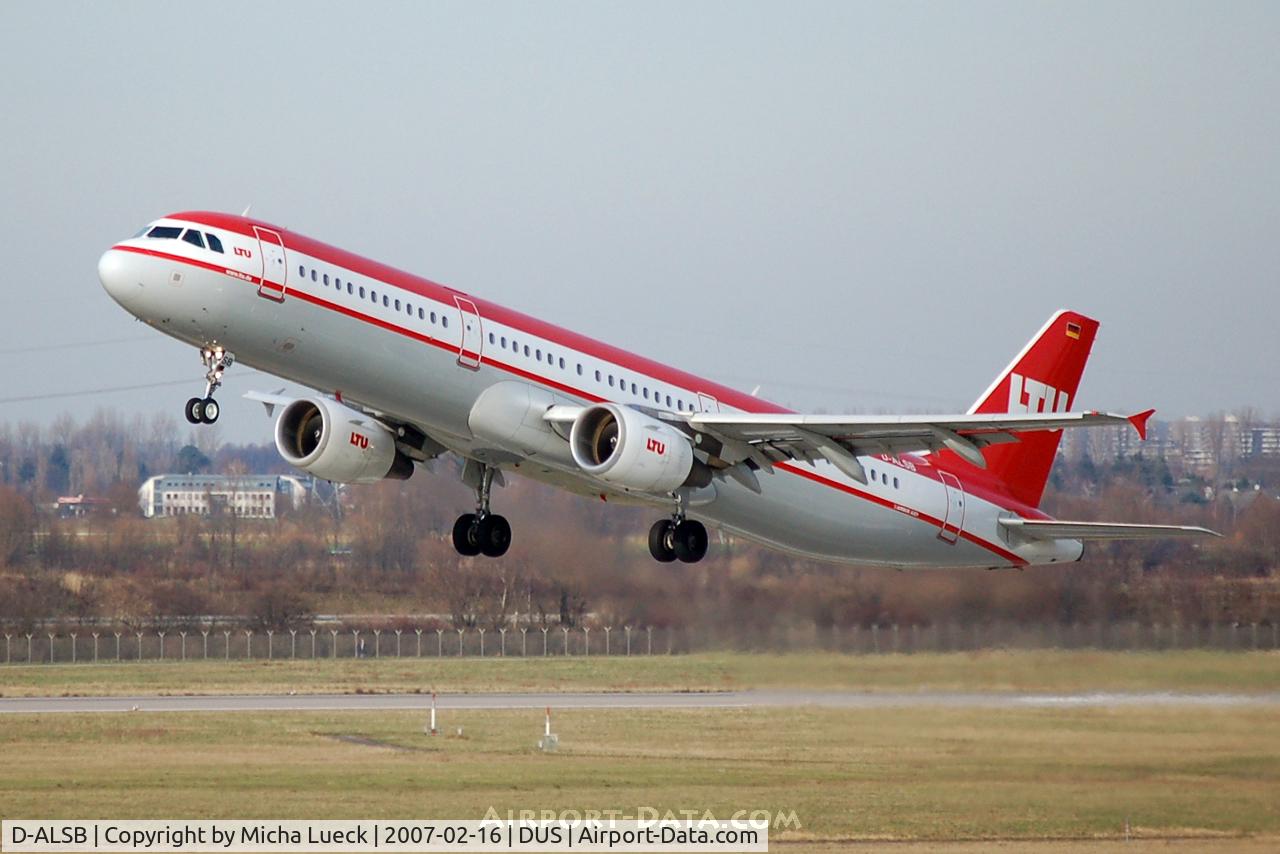 D-ALSB, 2003 Airbus A321-211 C/N 1994, Taking off