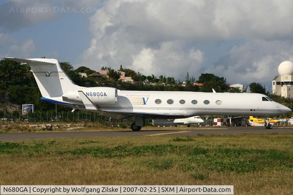 N680GA, 2002 Gulfstream Aerospace G-V C/N 680, visitor