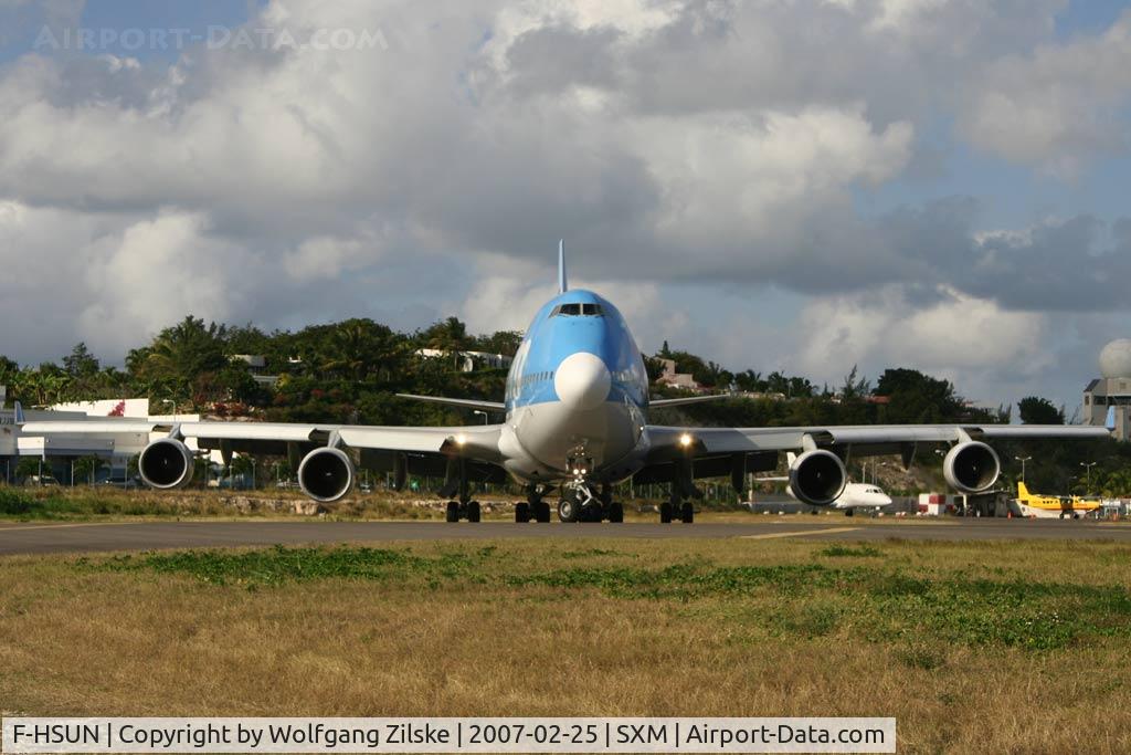 F-HSUN, 1993 Boeing 747-422 C/N 26880, visitor
