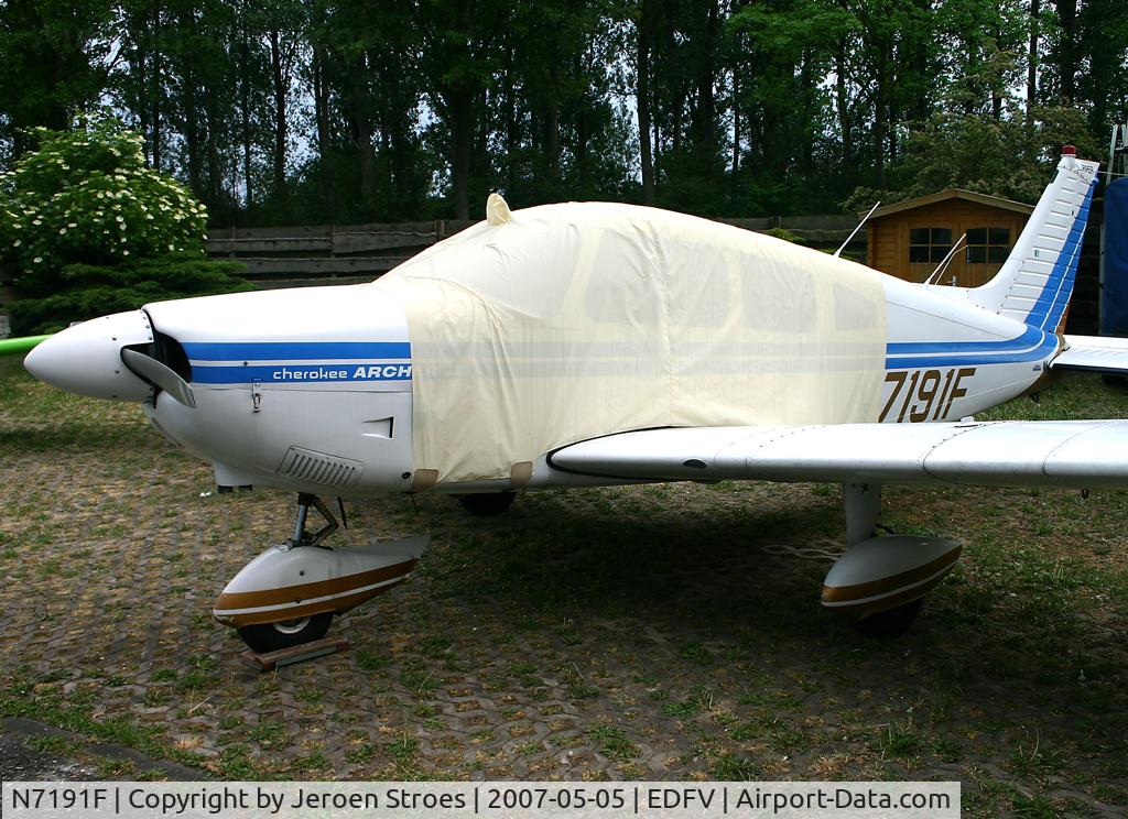 N7191F, 1976 Piper PA-28-181 C/N 28-7790187, Worms, Germany
