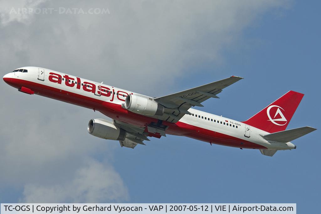 TC-OGS, 2000 Boeing 757-256 C/N 29307, Atlas