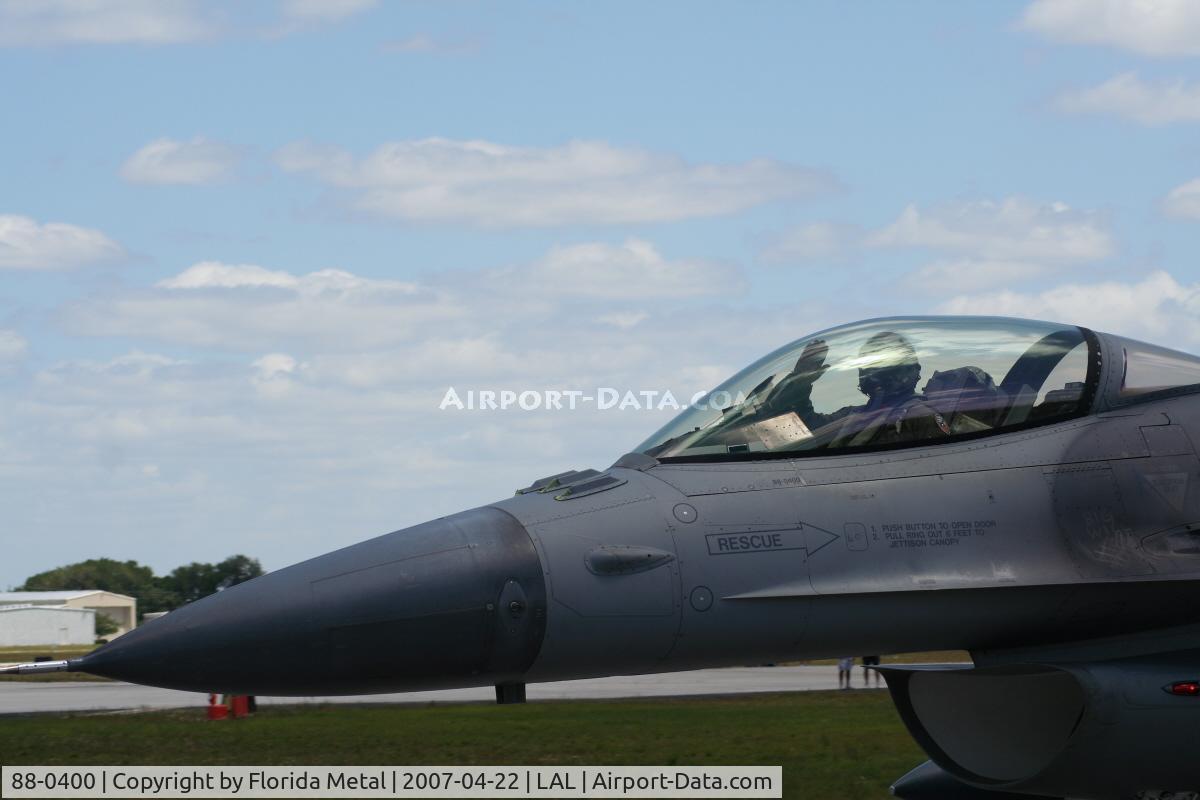 88-0400, 1988 General Dynamics F-16C Fighting Falcon C/N 5C-614, F-16