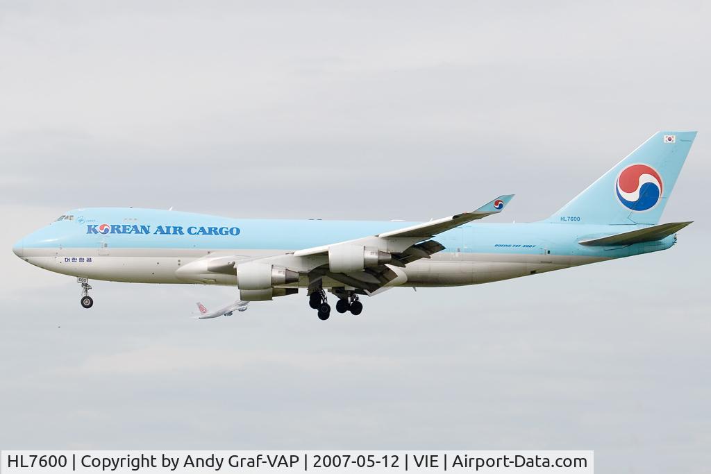 HL7600, 2004 Boeing 747-4B5F/SCD C/N 33945, Korean Air Cargo B747-400