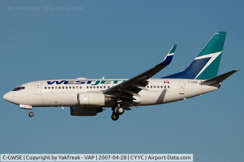 C-GWSE, 2002 Boeing 737-76N C/N 33379, Westjet Boeing 737-700