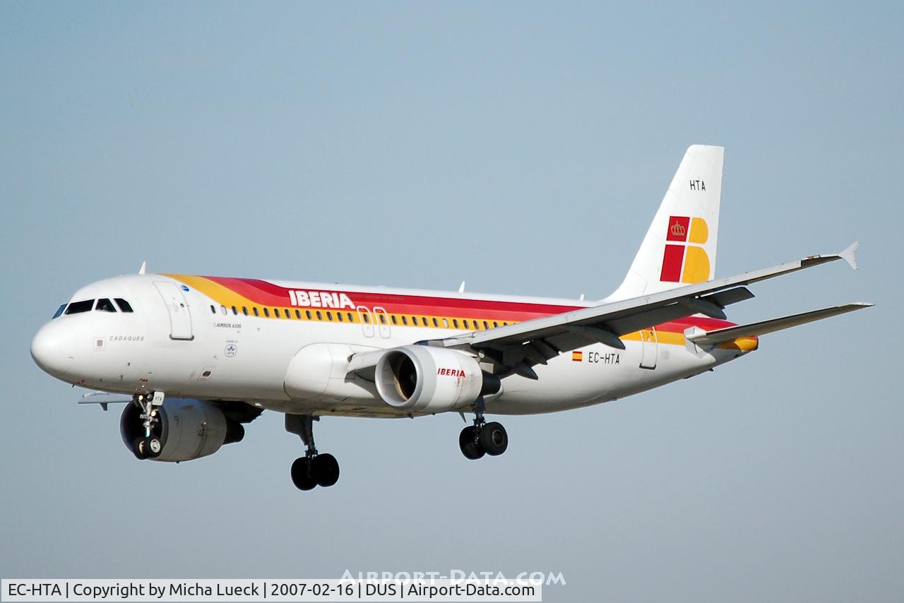 EC-HTA, 2001 Airbus A320-214 C/N 1516, On finals