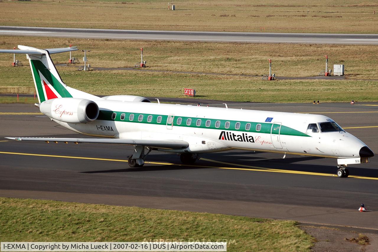 I-EXMA, 2000 Embraer ERJ-145LR (EMB-145LR) C/N 145250, Taxiing to the runway