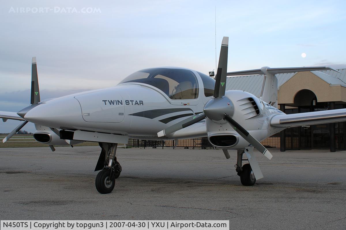 N450TS, 2007 Diamond DA-42 Twin Star C/N 42.AC050, Parked in front of Katana Kafe.