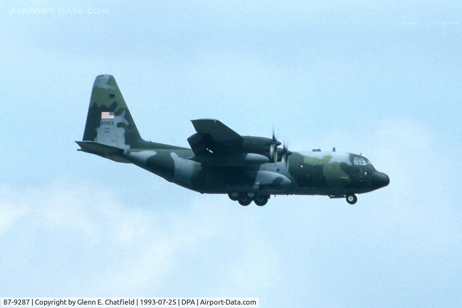 87-9287, 1987 Lockheed C-130H Hercules C/N 382-5128, Flying by the tower on approach to RY 19R