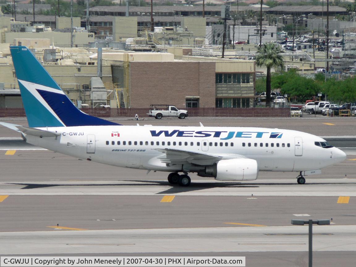 C-GWJU, 2006 Boeing 737-6CT C/N 34289, Taxiing to the gate
