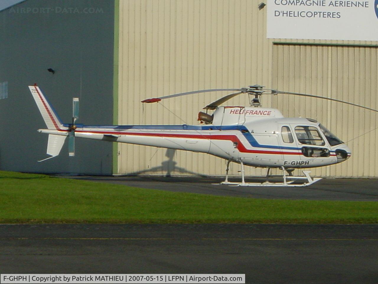 F-GHPH, Eurocopter AS-350B-2 Ecureuil Ecureuil C/N 2365, On the parking of Ixair