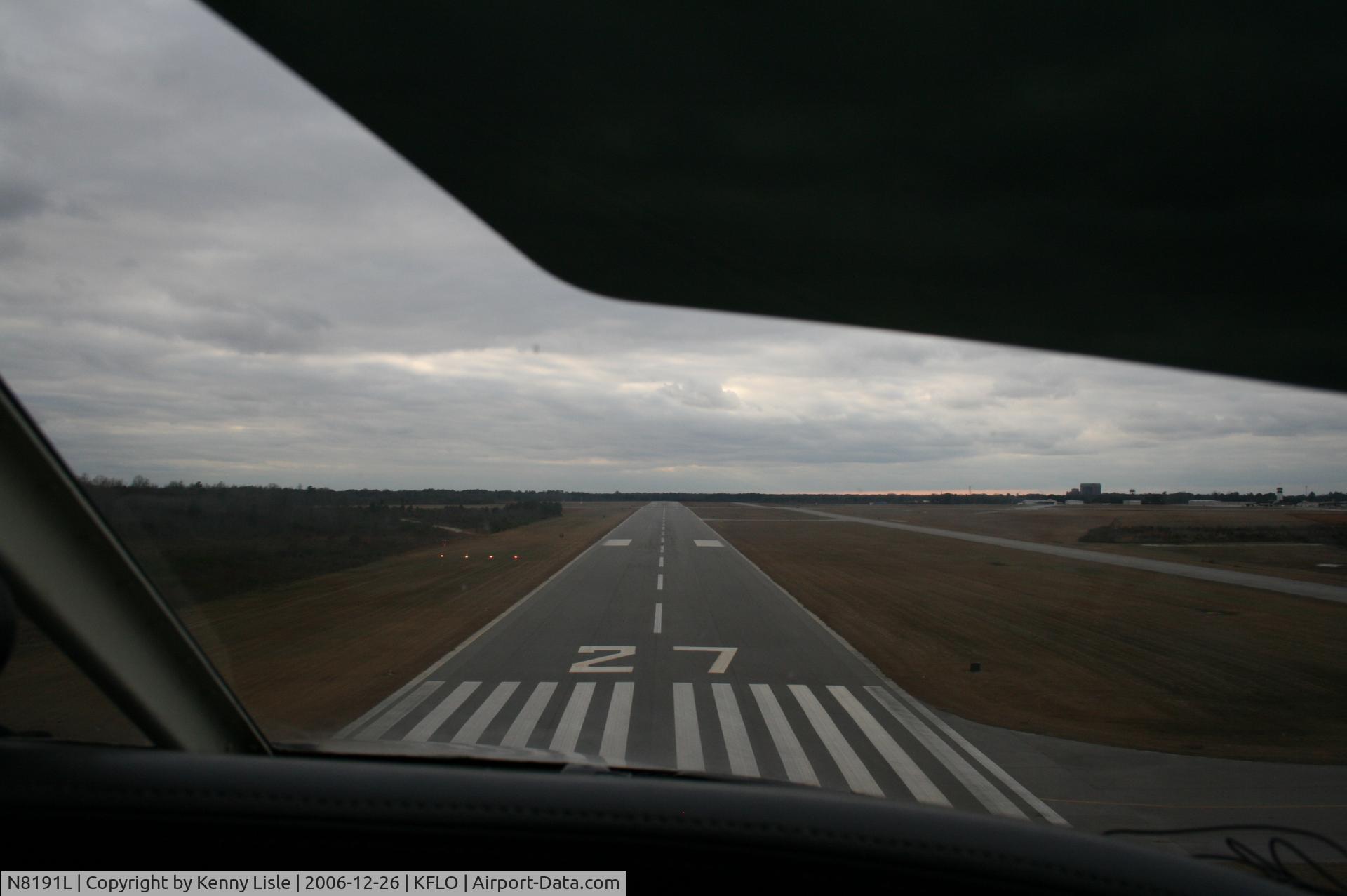 N8191L, Piper PA-34-200T C/N 34-8070192, Landing on runway 27 at KFLO