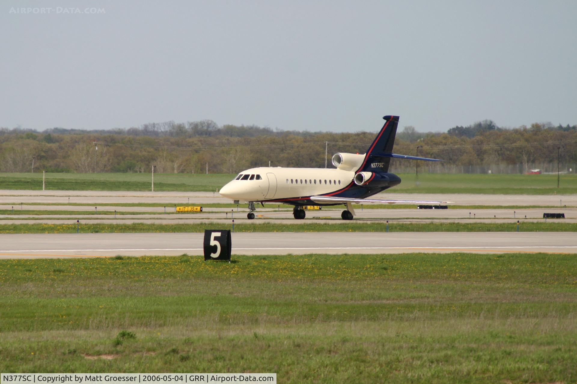 N377SC, 2000 Dassault Falcon 900EX C/N 66, A Steelcase Corporate Jet taxiing at Gerald R. Ford International in Grand Rapids, MI