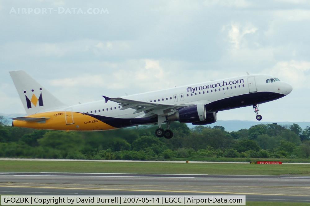 G-OZBK, 2000 Airbus A320-214 C/N 1370, Monarch - Taking off