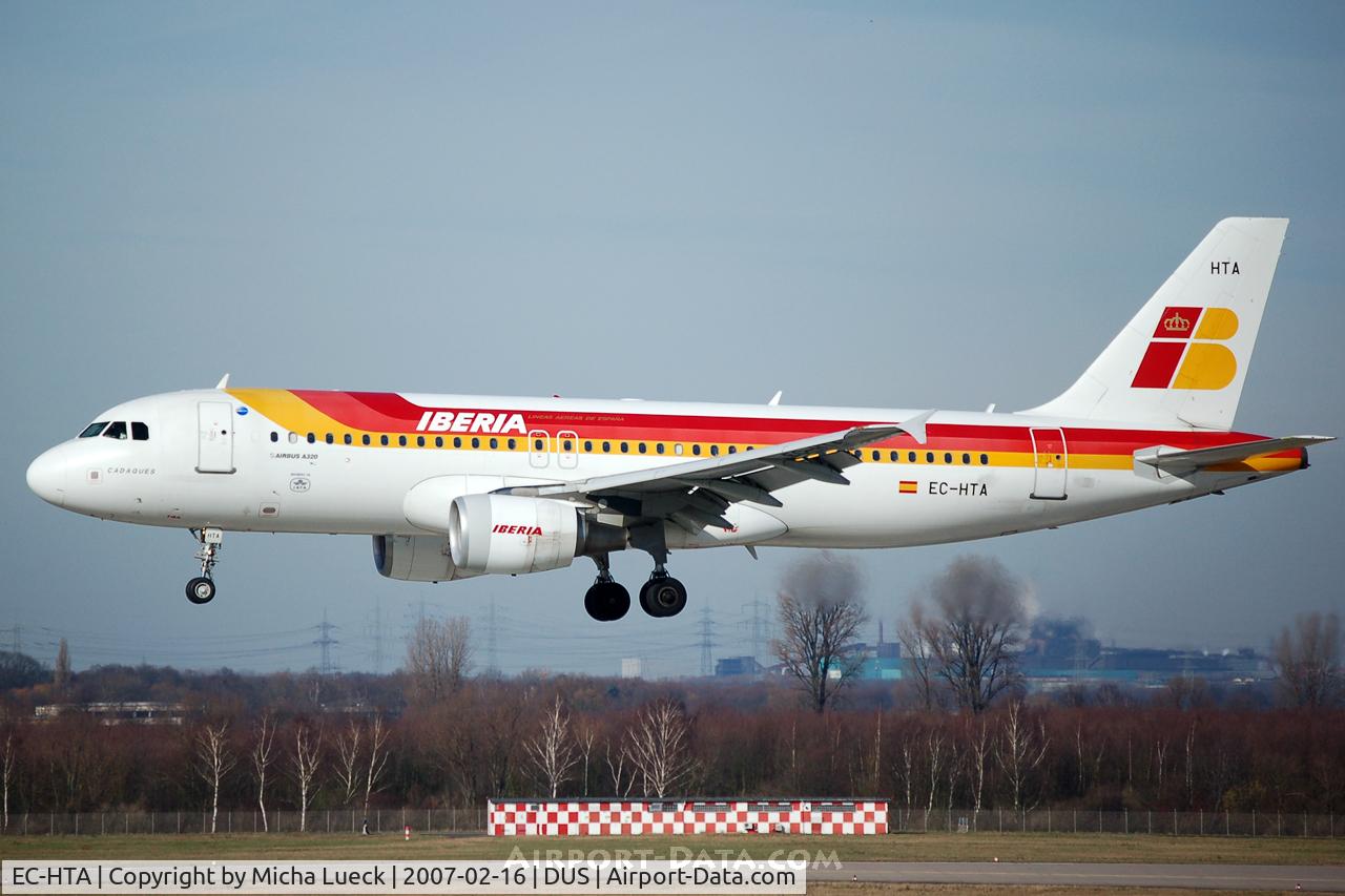 EC-HTA, 2001 Airbus A320-214 C/N 1516, On finals