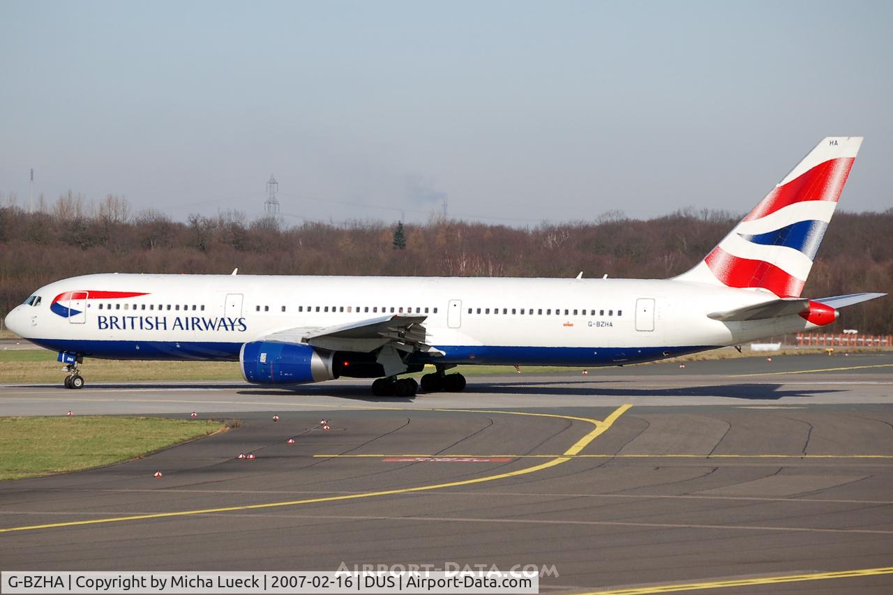 G-BZHA, 1998 Boeing 767-336 C/N 29230, Turning on the the runway for take off
