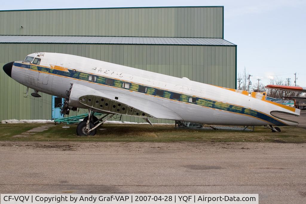 CF-VQV, 1944 Douglas DC-3A-S1C3G C/N 3264, DC-3