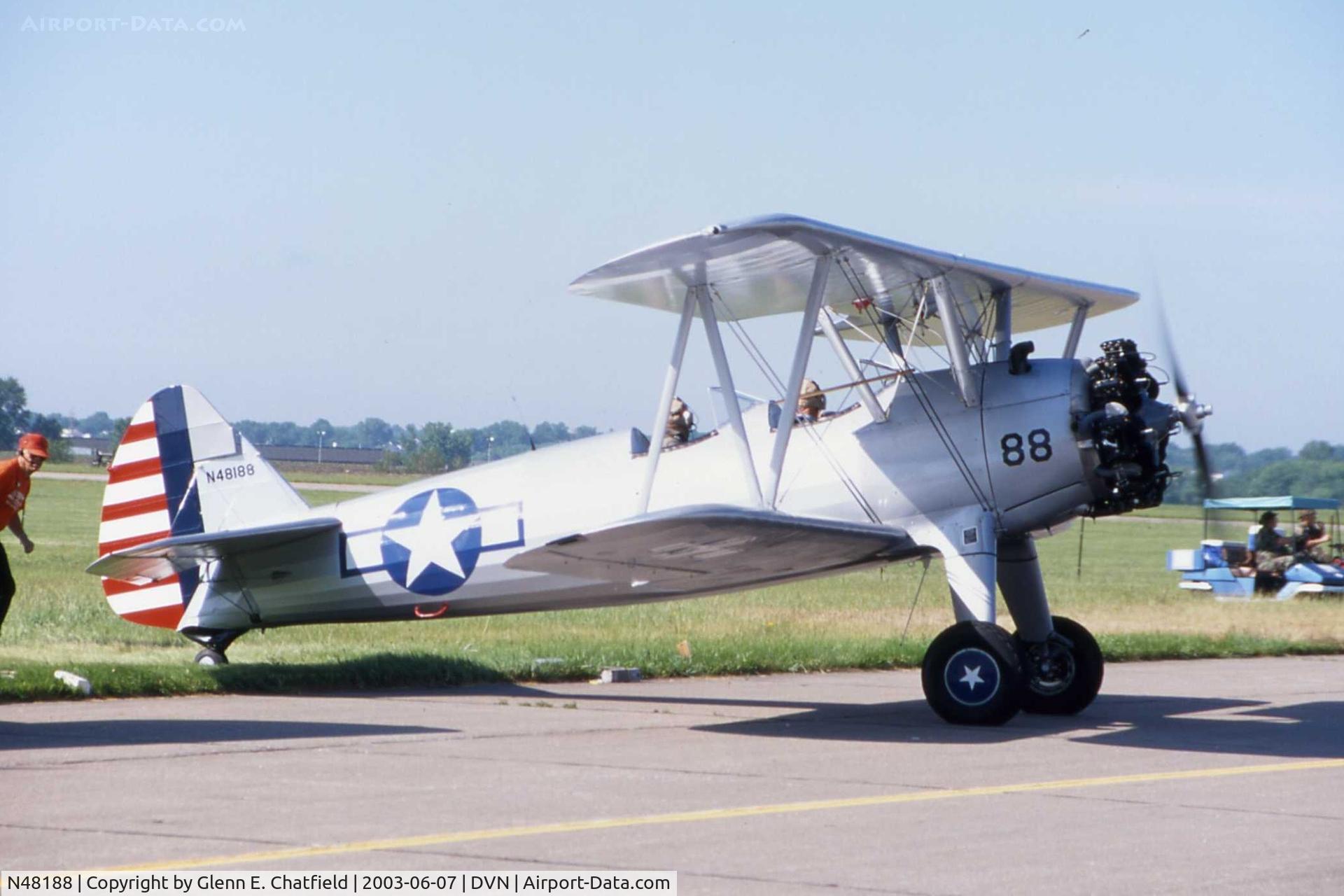 N48188, 1940 Boeing A75N1(PT17) C/N 75-951, N2S-1 at the Quad Cities Air Show