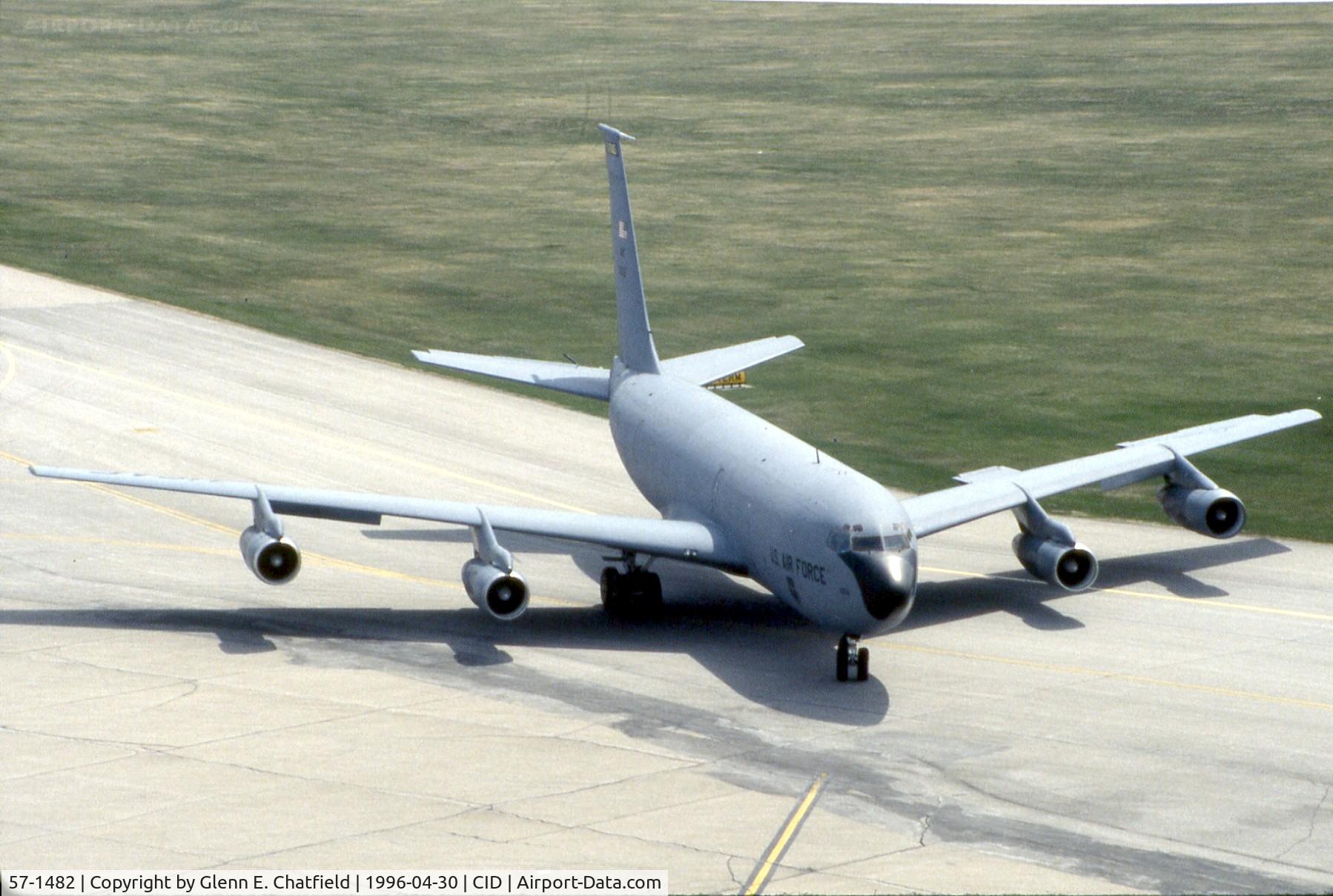 57-1482, 1957 Boeing KC-135E-BN Stratotanker C/N 17553, KC-135E taxiing by the control tower