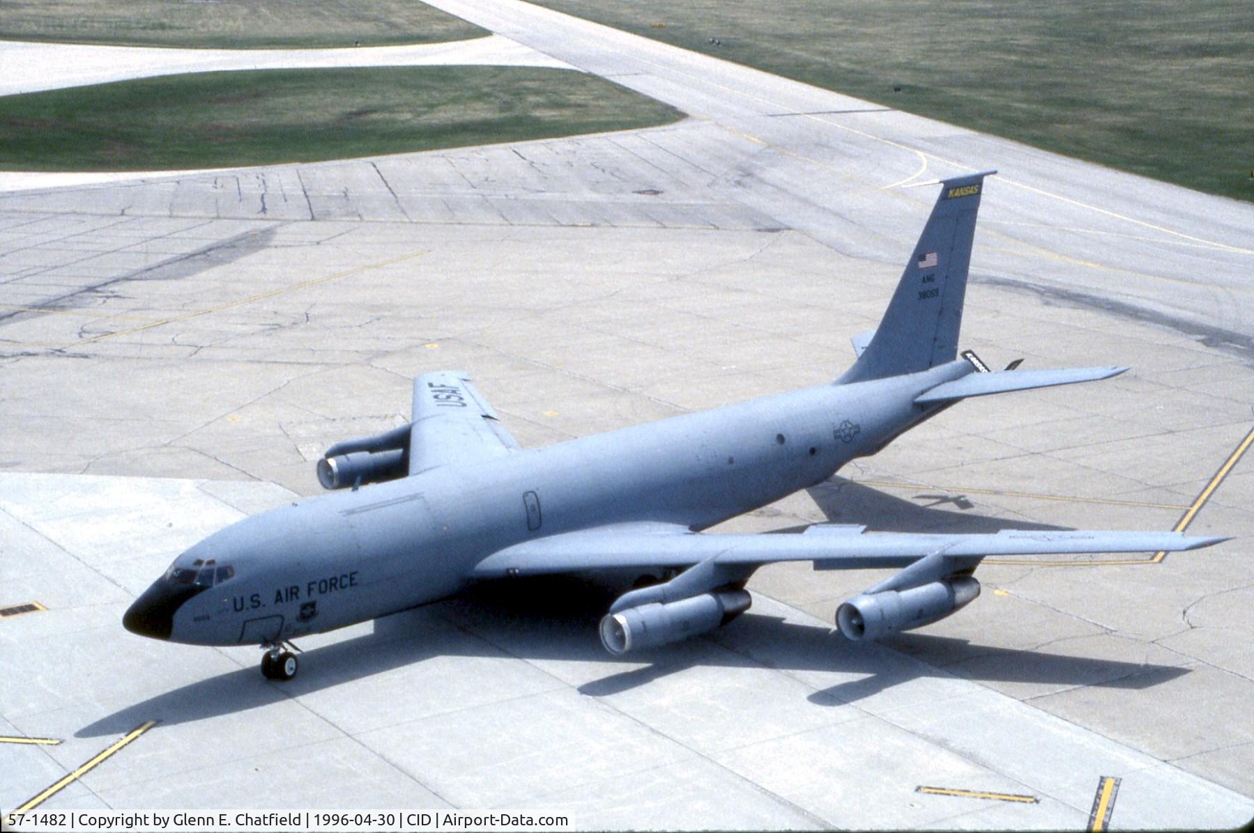 57-1482, 1957 Boeing KC-135E-BN Stratotanker C/N 17553, KC-135E taxiing by the control tower