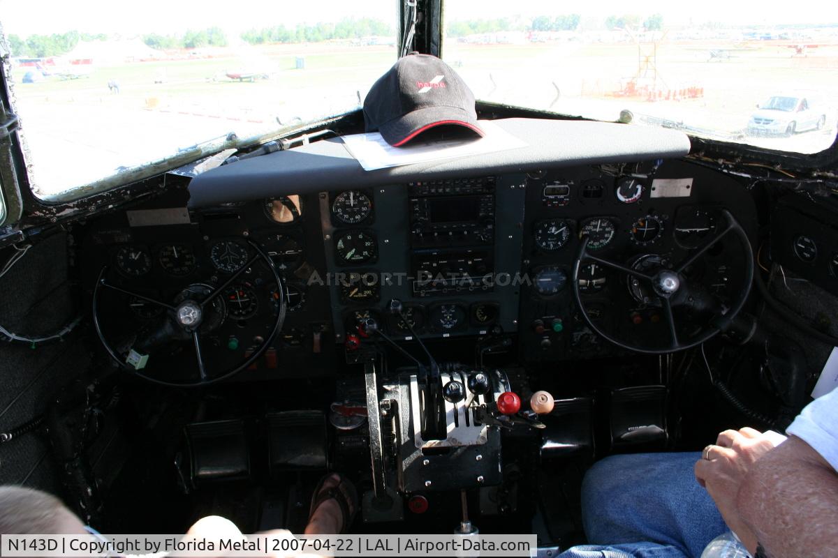 N143D, 1938 Douglas DC-3A-S4C4G C/N 2054, DC-3 cockpit