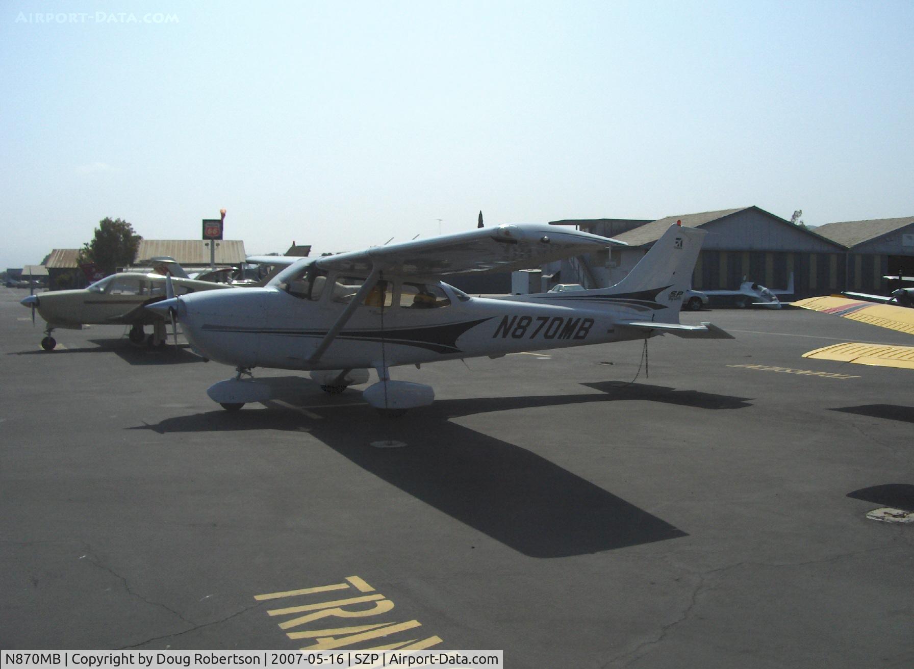 N870MB, 2004 Cessna 172S C/N 172S9725, 2004 Cessna 172S SKYHAWK II SP, Lycoming IO-360-L2A 180 Hp, landing roll Rwy 04