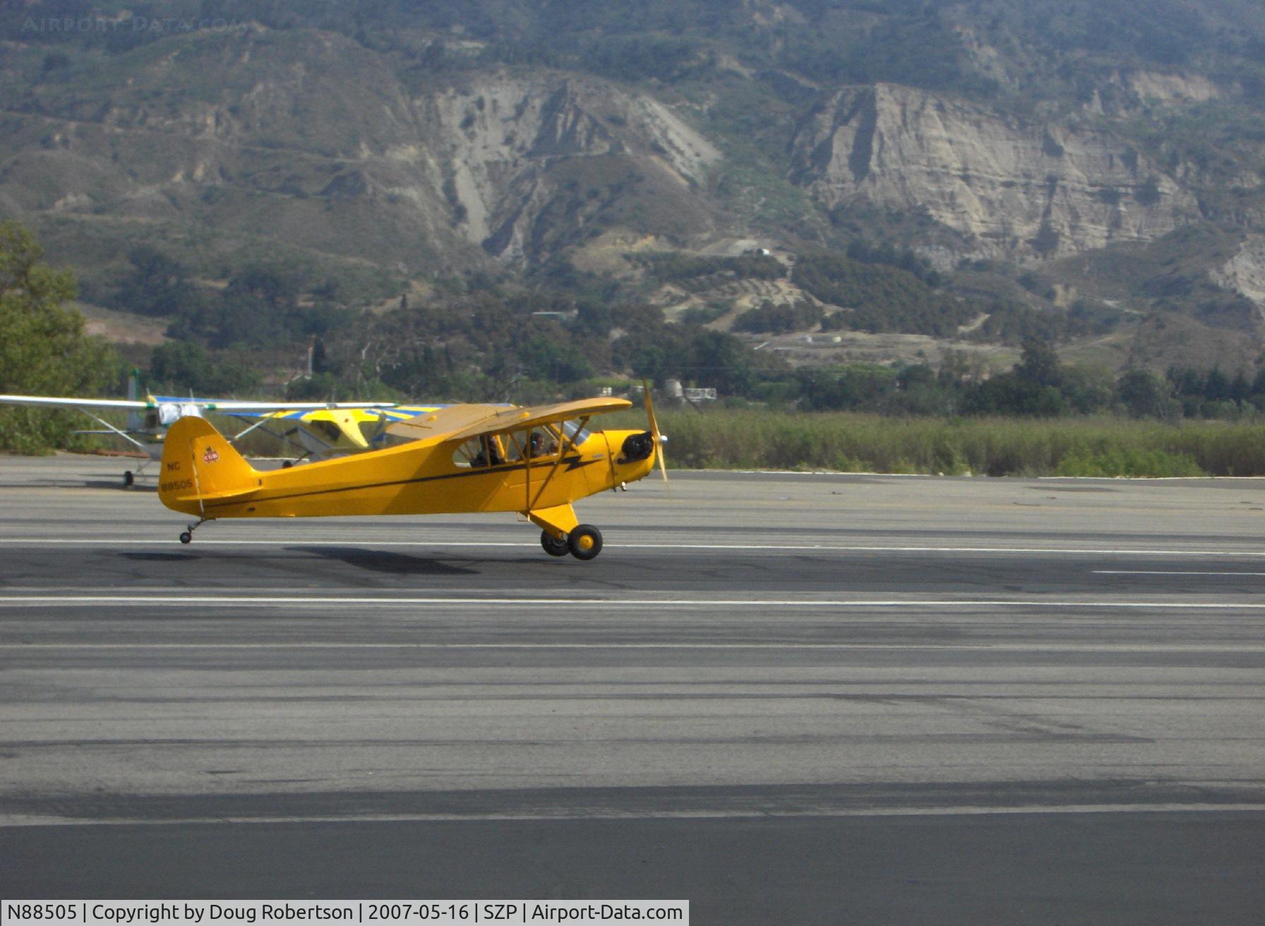 N88505, Piper J3C-65 Cub Cub C/N 16129, Piper J3C-65 CUB, Continental C65 65 Hp, landing Rwy 22