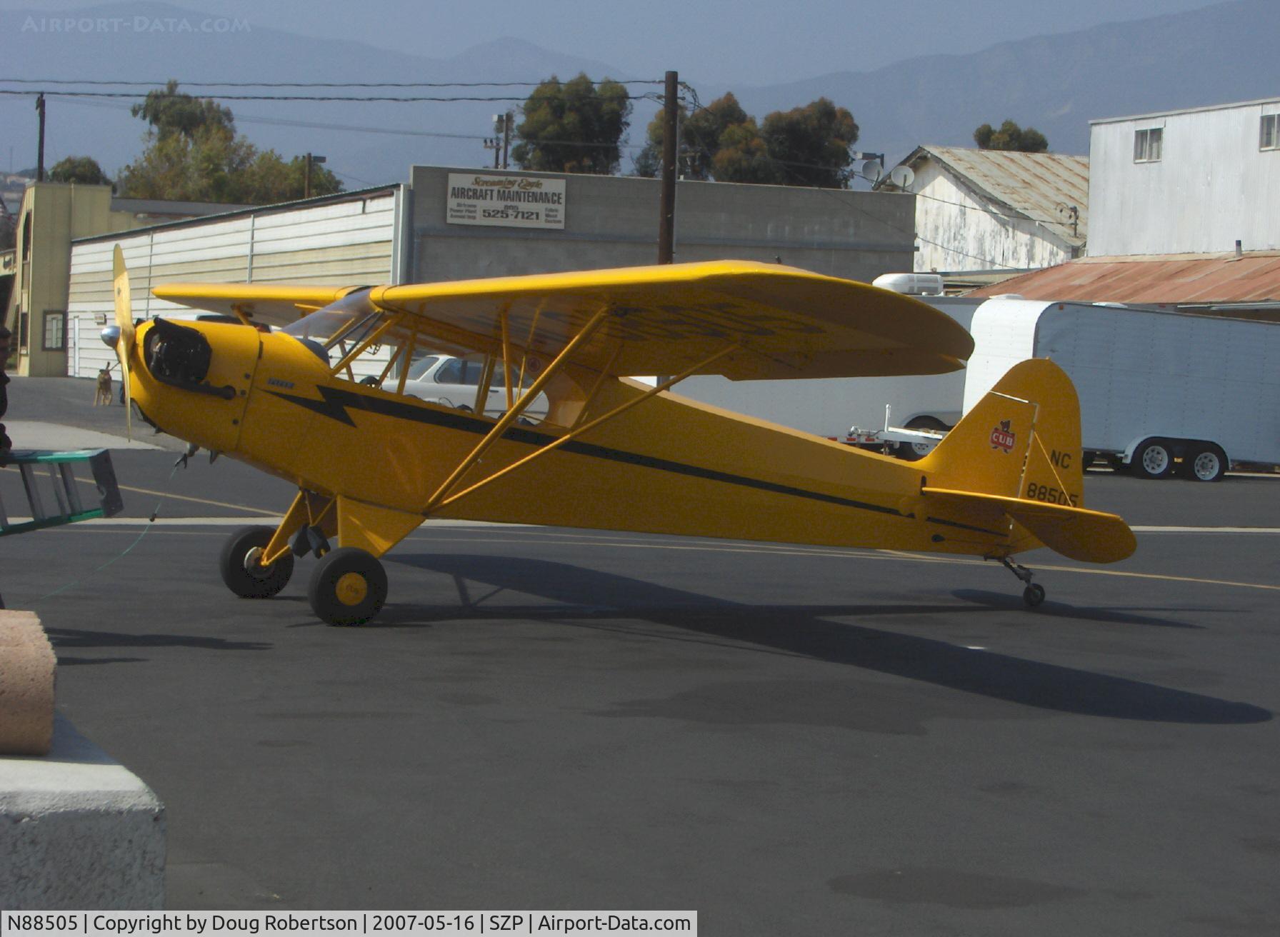 N88505, Piper J3C-65 Cub Cub C/N 16129, Piper J3C-65 CUB, Continental C65 65 Hp, refueling