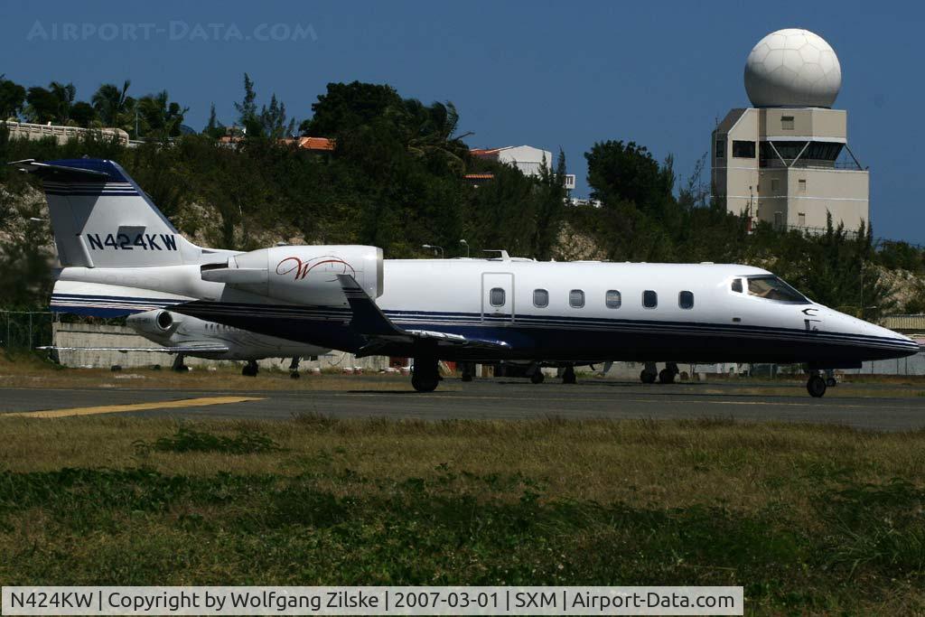 N424KW, 1999 Learjet Inc 60 C/N 153, visitor
