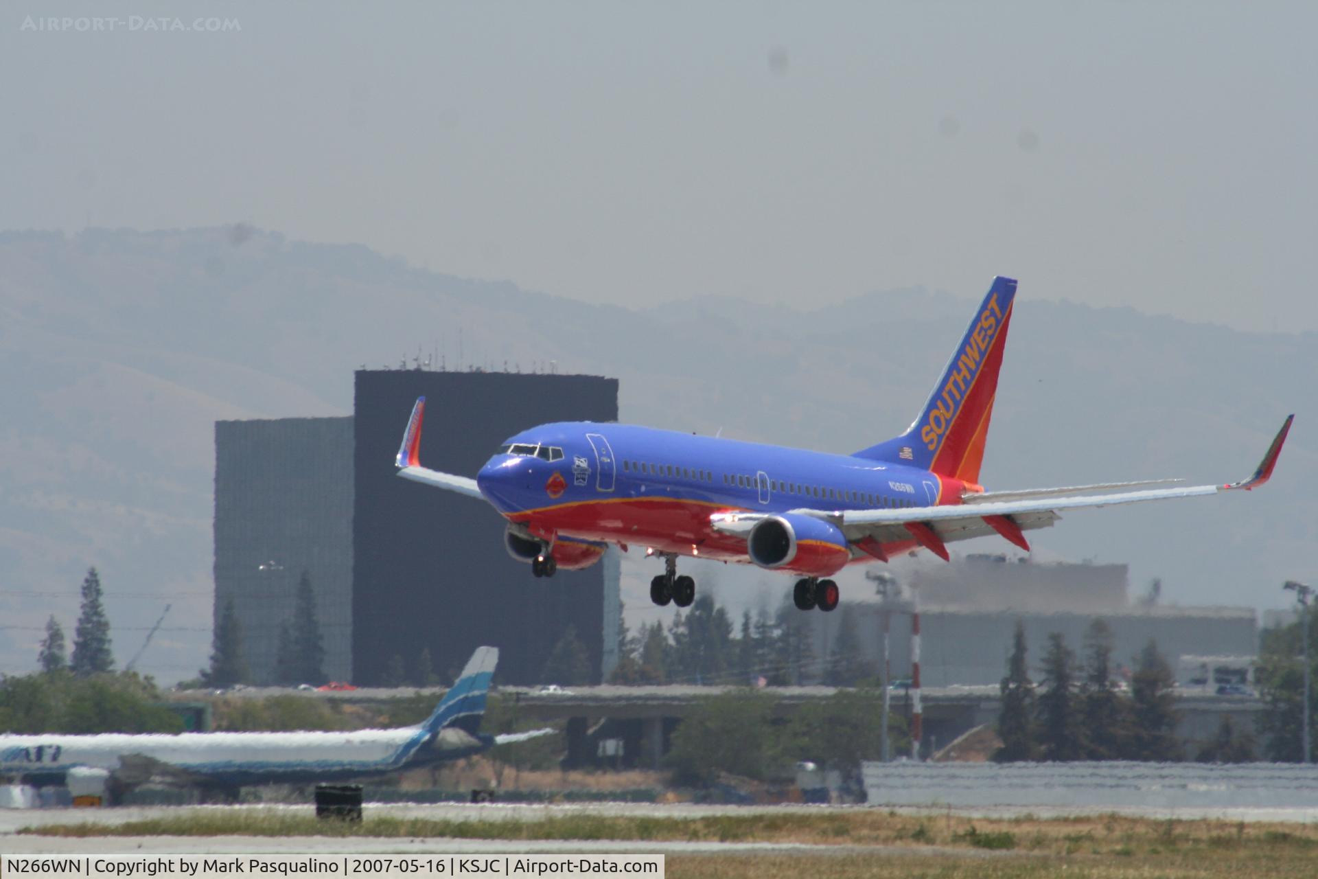 N266WN, 2007 Boeing 737-7H4 C/N 32523, Boeing 737-700