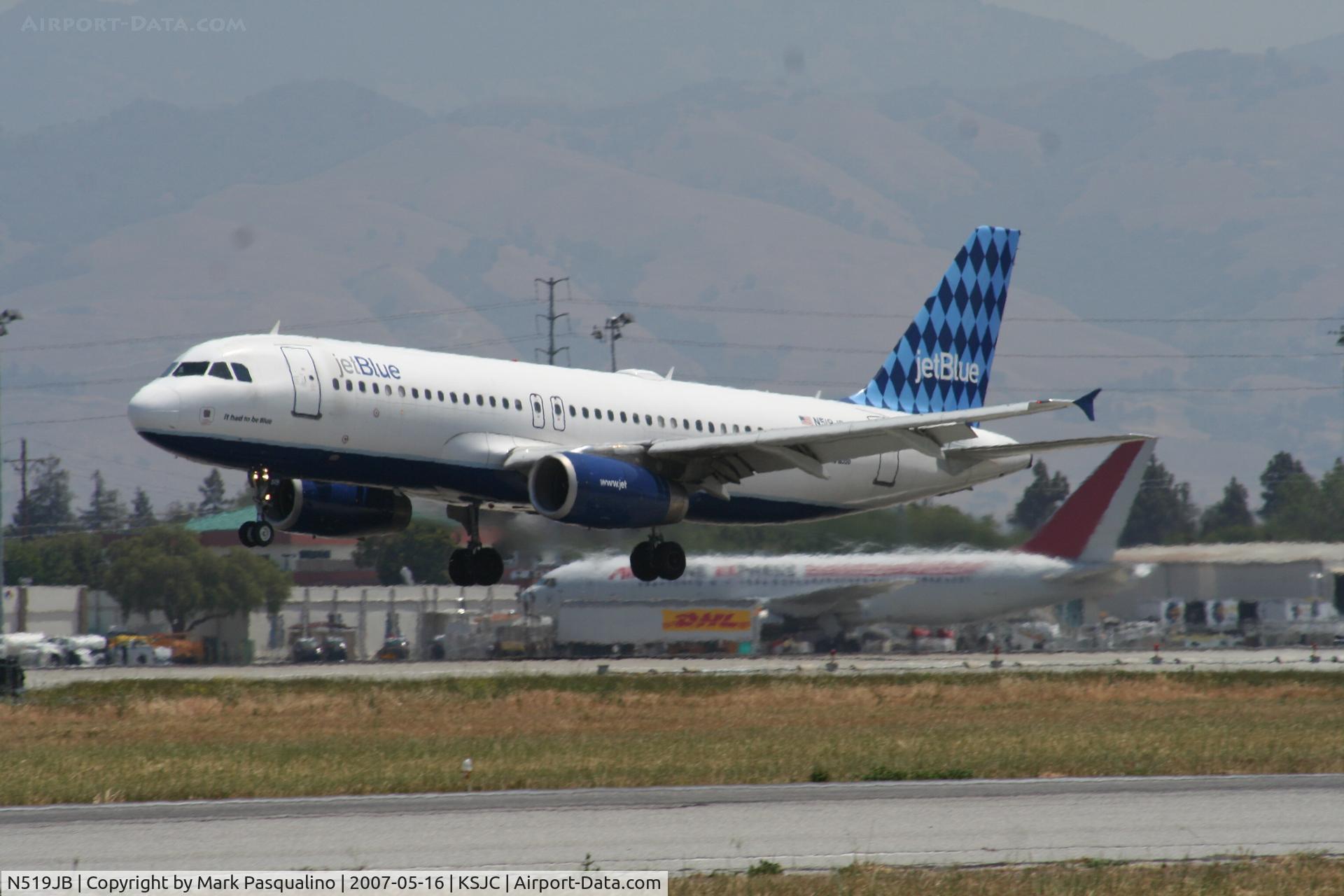 N519JB, 2001 Airbus A320-232 C/N 1398, Airbus A320