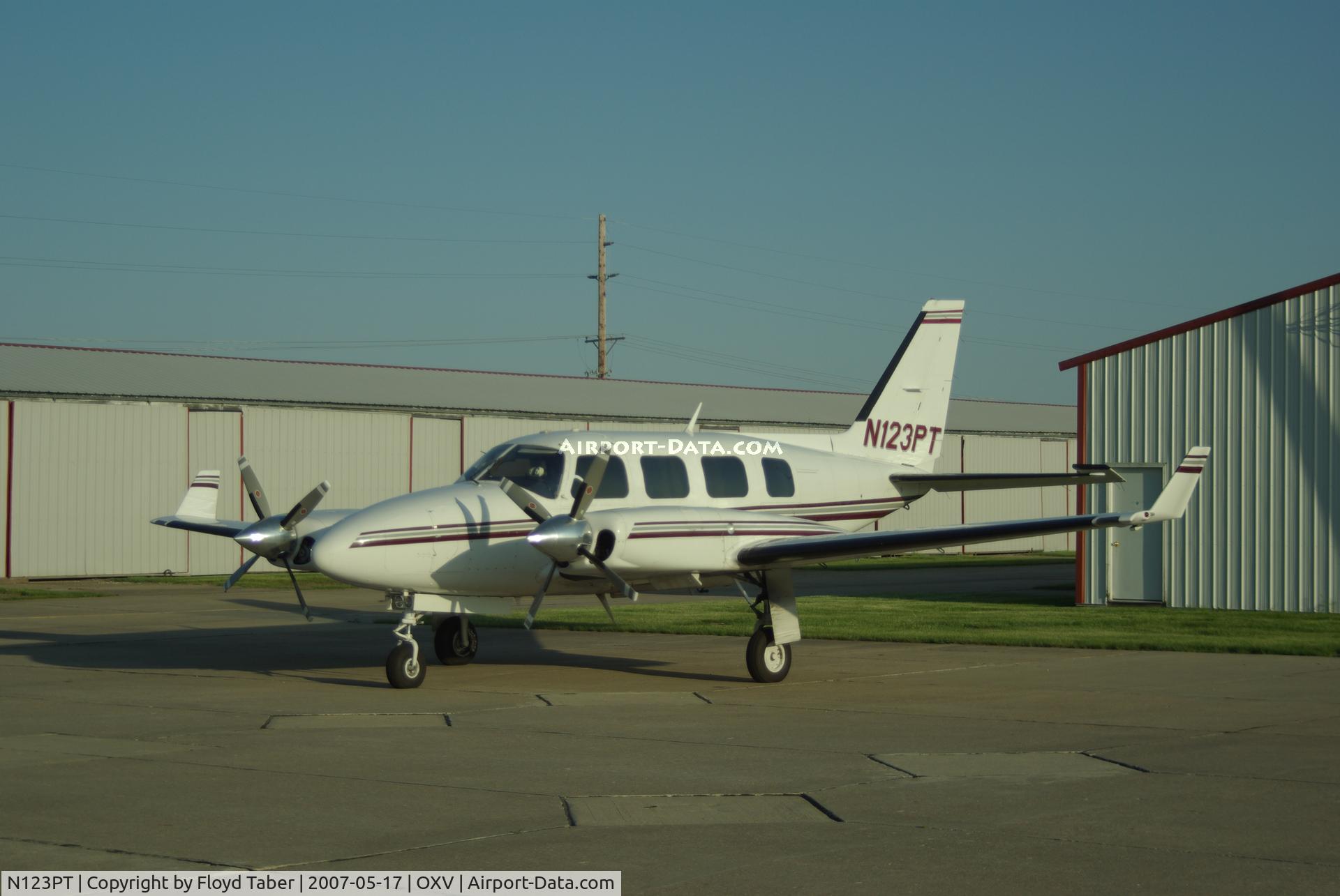 N123PT, 1980 Piper PA-31-325 Navajo C/R C/N 31-8112020, In for a Annual
