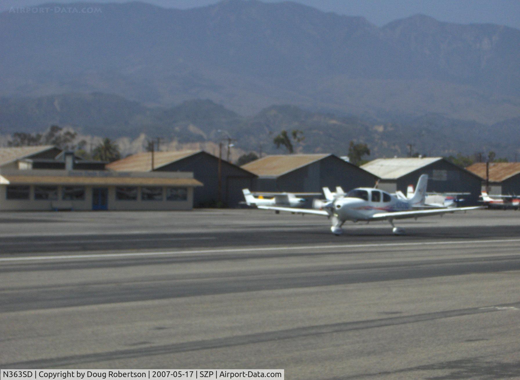 N363SD, Bell UH-1H C/N 66-16764, 2006 Cirrus SR22, Continental IO-550-N 310 Hp, takeoff roll Rwy 22