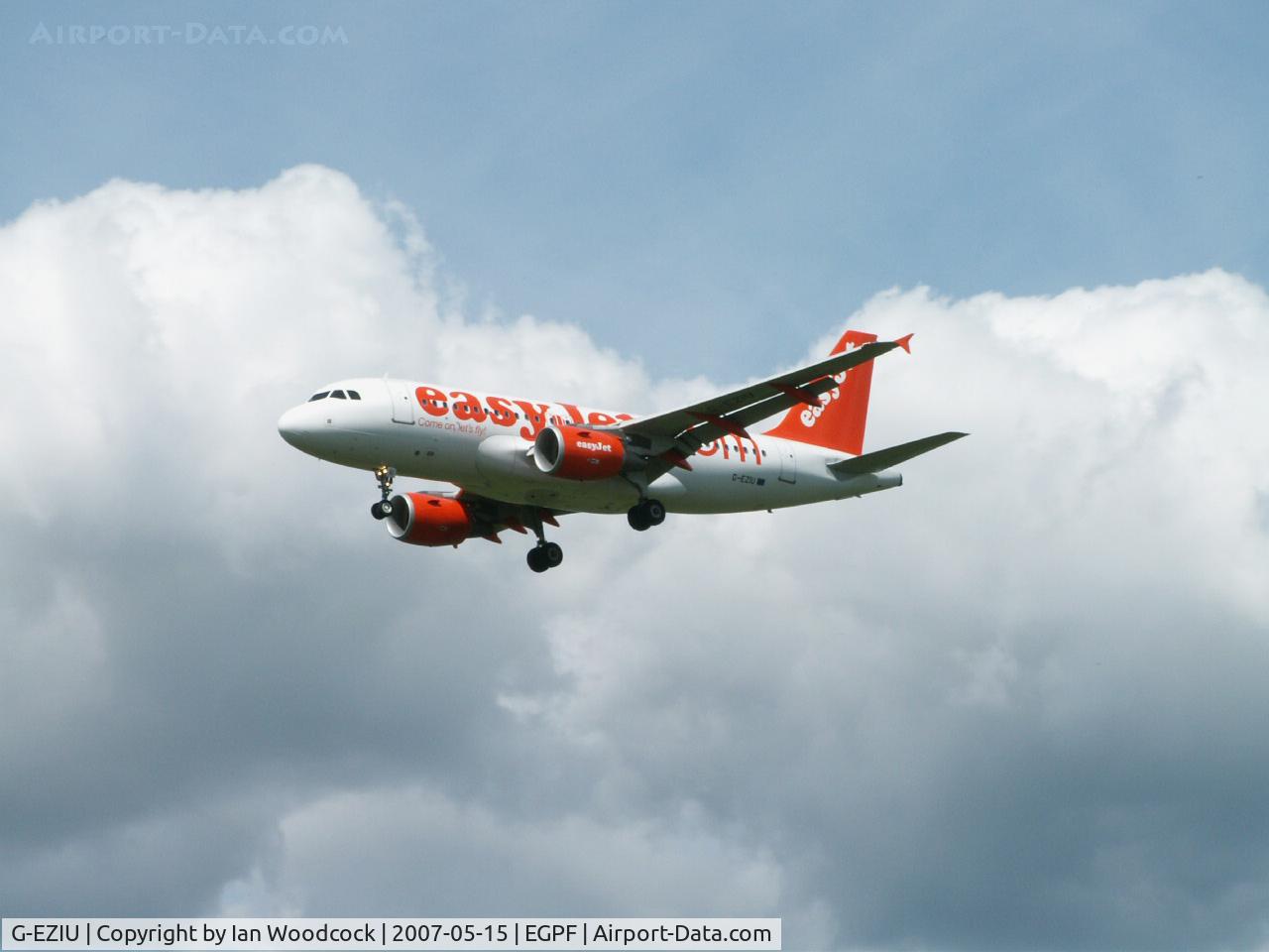 G-EZIU, 2005 Airbus A319-111 C/N 2548, A-319/EasyJet/Glasgow