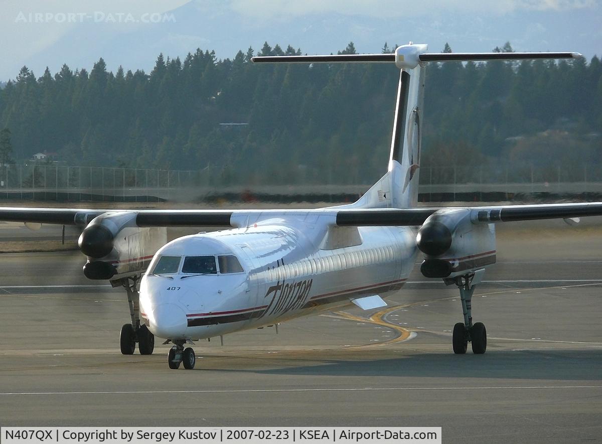 N407QX, 2001 Bombardier DHC-8-402 Dash 8 C/N 4049, Evening arrival at Seatac
