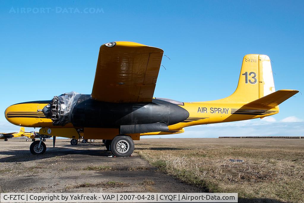 C-FZTC, 1944 Douglas B-26C Invader C/N 29136, Air Spray Douglas A26