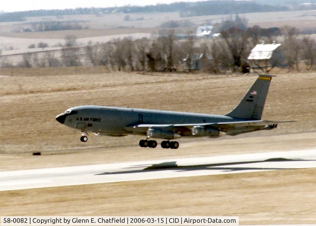 58-0082, 1958 Boeing KC-135E-BN Stratotanker C/N 17827, KC-135E departing runway 9