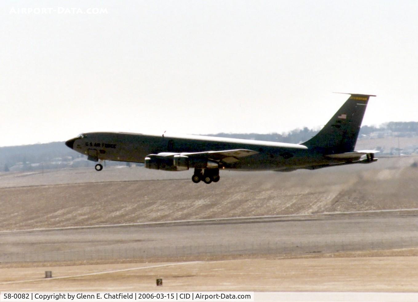 58-0082, 1958 Boeing KC-135E-BN Stratotanker C/N 17827, KC-135E departing runway 9
