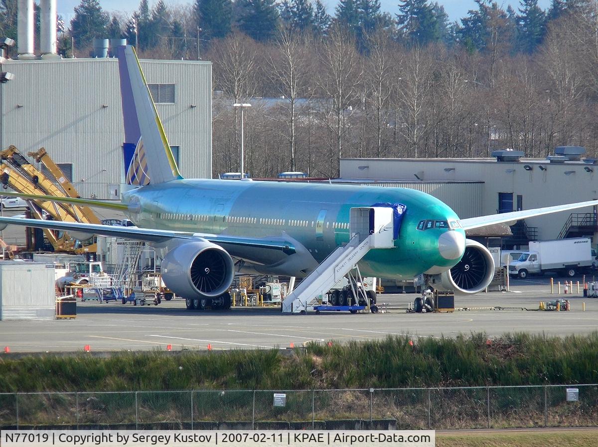 N77019, 2007 Boeing 777-224 C/N 35547, Still unpainted