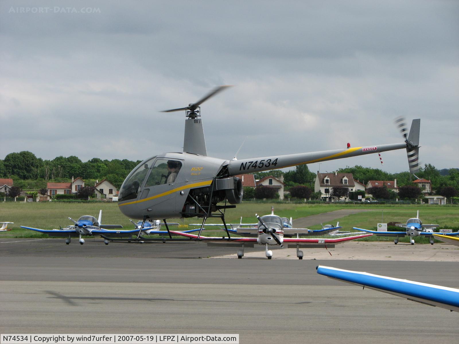 N74534, 2005 Robinson R22 Beta C/N 3859, On it's way for a flying lesson