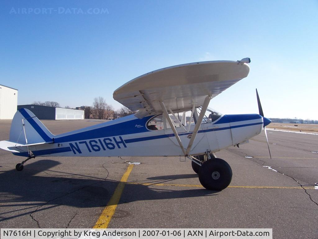 N7616H, 1946 Piper PA-12 Super Cruiser C/N 12-491, On the ramp