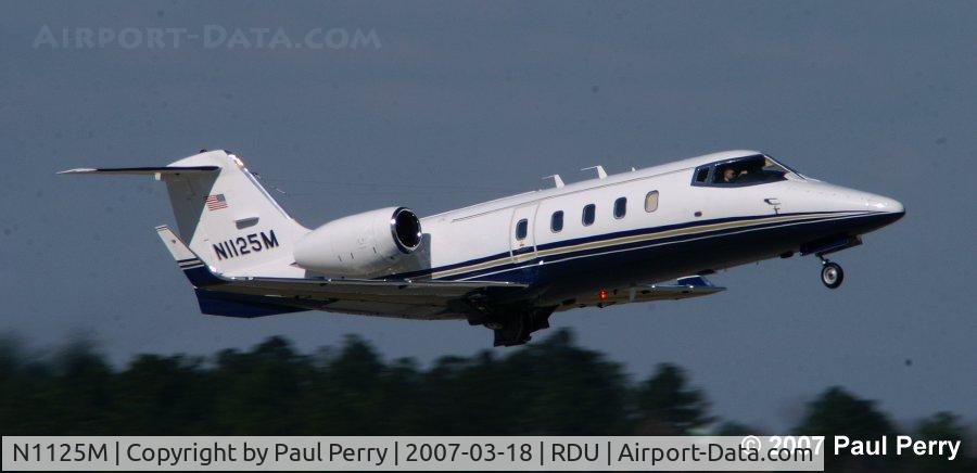 N1125M, 1983 Gates Learjet 55 C/N 55-065, Getting her cleaned up in a hurry