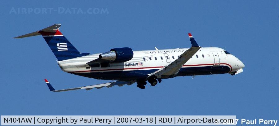 N404AW, 1999 Canadair CRJ-200LR (CL-600-2B19) C/N 7294, Getting her cleaned up, and ready for her turn